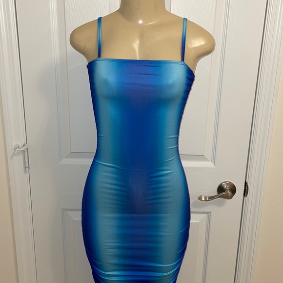 Multi Blue Fitted Dress - Picture 4 of 5